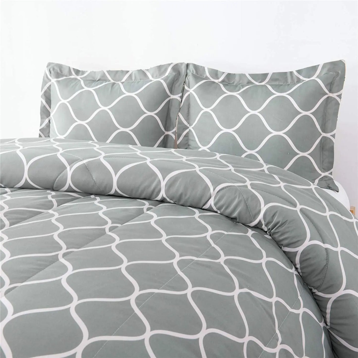 Breez Retail Therapy Geometric Polyester Comforter Set