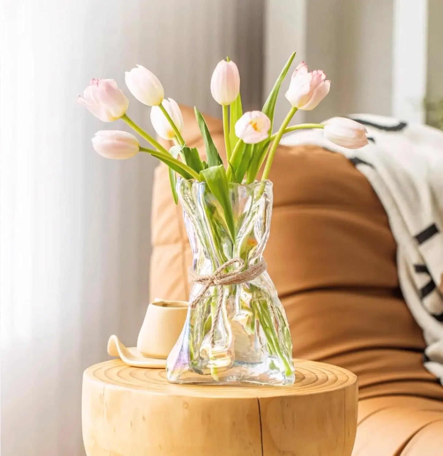 Hign-concerned Glass Vase Modern Art Deco Sleek Tabletop